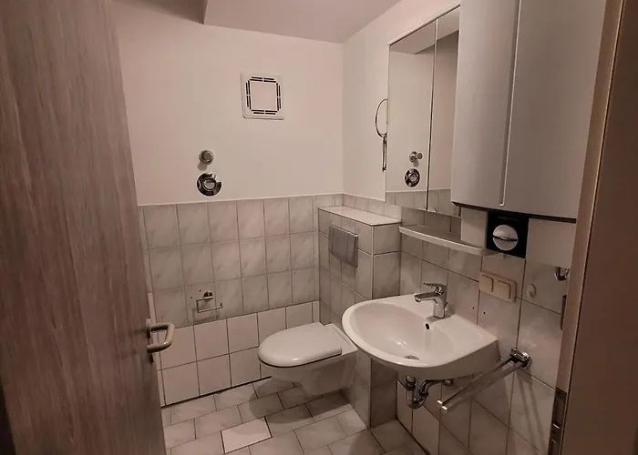 Apartment Neu Renoviert Parkplatz Regensburg