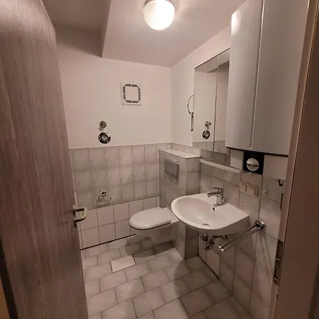 Apartment Neu Renoviert Parkplatz Regensburg